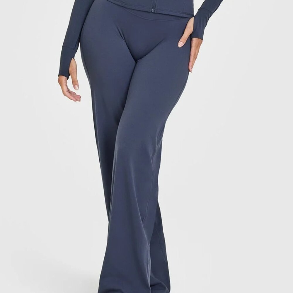 Oner Active True Blue Soft Motion Straight Leg Short Small